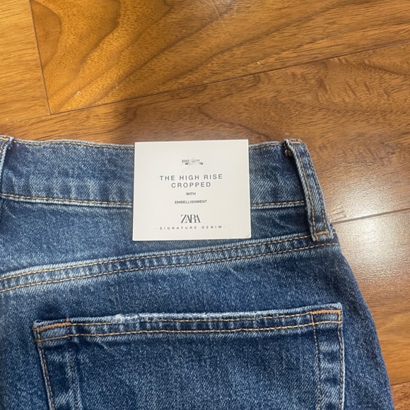 Zara High Rise Cropped with Embellishment - Picture 2 of 3